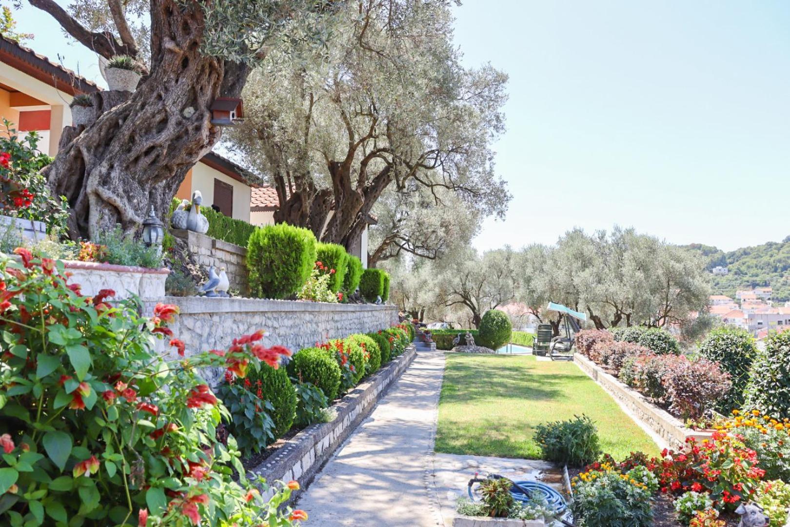 Hilja'S Oliven Garden Bungalows Улцинь Екстер'єр фото